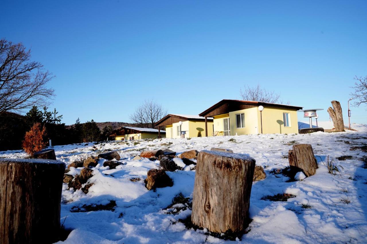 Daskalov Bungalows Chervena Lokva Экстерьер фото