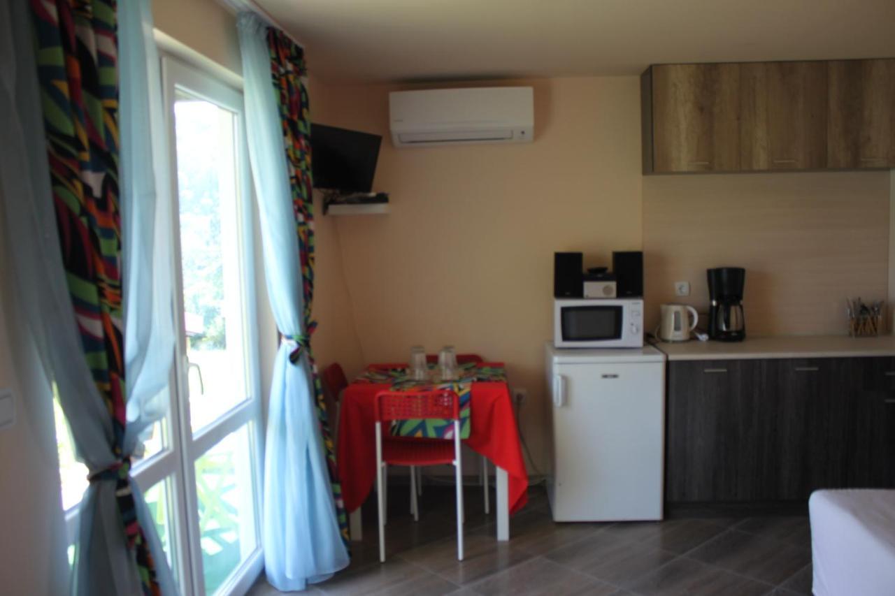 Daskalov Bungalows Chervena Lokva Экстерьер фото
